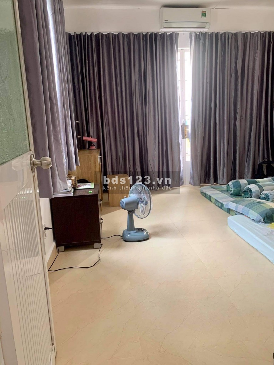 Bán nhà cực rẻ Quận 1 48m2 chỉ 3.9 tỷ, nở hậu Trần Hưng Đạo