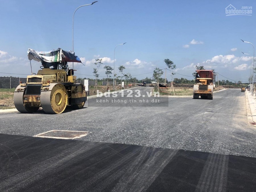 Cần bán 05 nền 80m2 dự án Hiệp Phước Harbour View. Giá 1,5 tỷ đã thanh toán 40%, sổ đỏ sở hữu lâu dài LH 0931118655