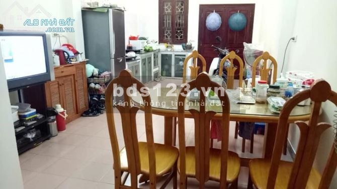 BÁN NHÀ PHỐ KIM MÃ 33M2 X 4T GIÁ 2.9 TỶ