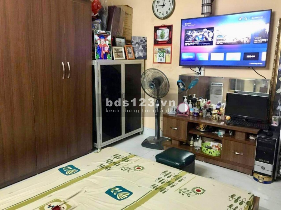 Vị trí đẹp, 2 mặt ngõ, KD tốt, gần ô tô tránh, 35m2, MT5.6m, Giá 1.7 tỷ, Hai Bà Trưng