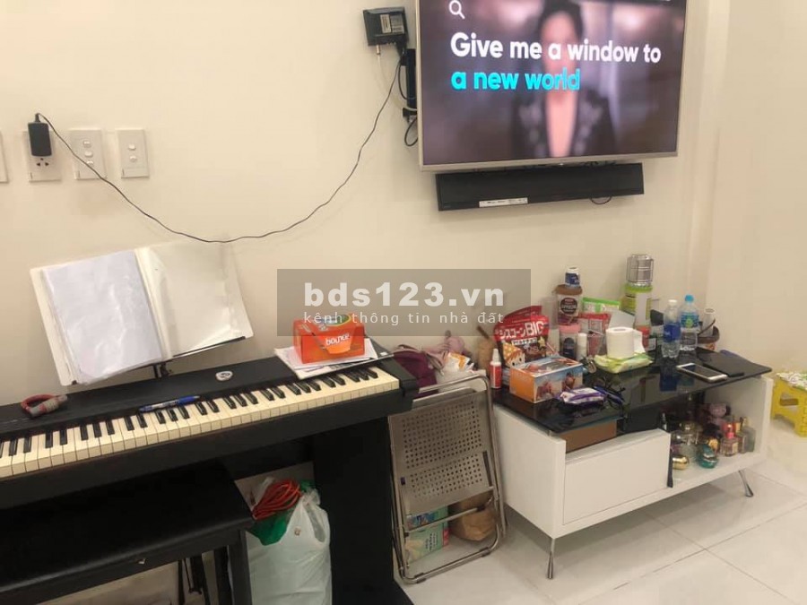 Bán nhà đường Nguyễn Trãi Quận 1, DT 30m, 2 tầng, Giá 4,1 tỷ.