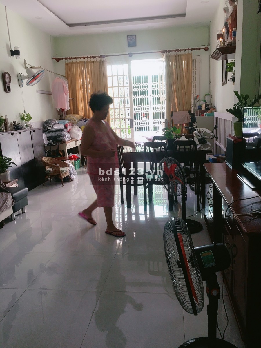 Bán nhà MTNB mới đẹp (4m x 12m) đường Lạc Long Quân, F.5, Quận 11.