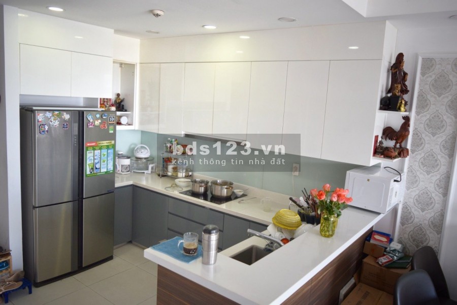 Cần bán căn hộ Gold View Quận 4 dt 80m2, 2PN, 2WC, giá sốc 3.850 tỷ bao hết