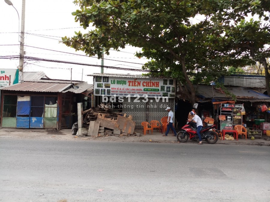 Cần bán nhà đất đã có thổ cư dt 825m2