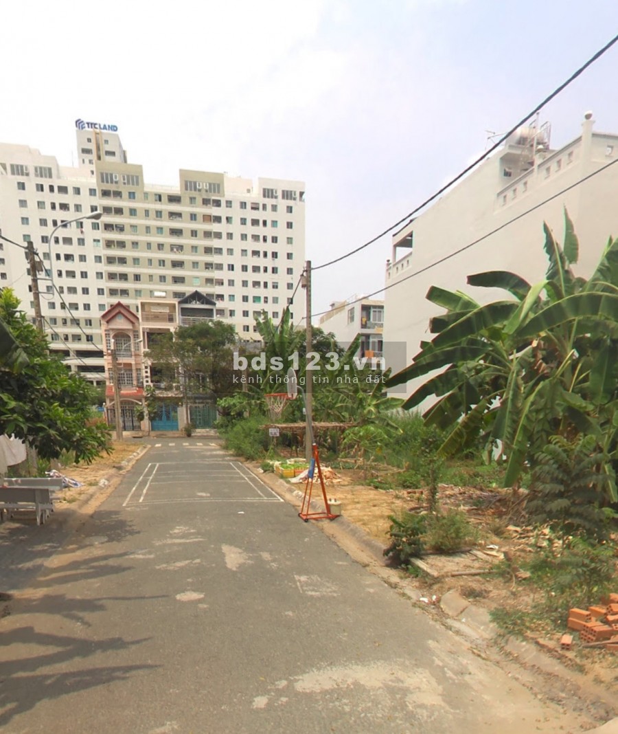 Chính chủ tôi bán lô đất KDC Phú Xuân, Nhà Bè. Giá 1,4tỷ 5x20m. Sổ Riêng, dân cư xung quanh đông.