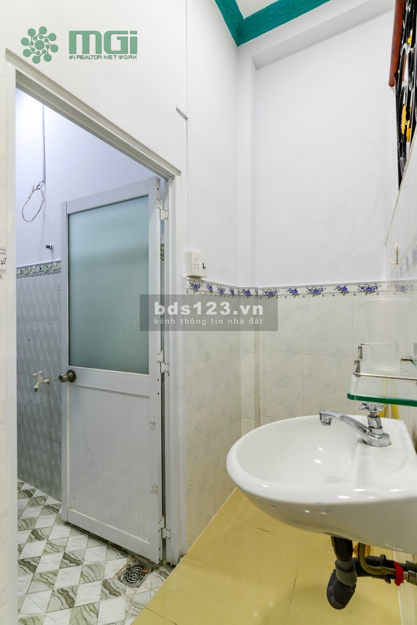  NHÀ HẺM VỪA ĐẸP VỪA HIỆN ĐẠI TẠI QUẬN 4 