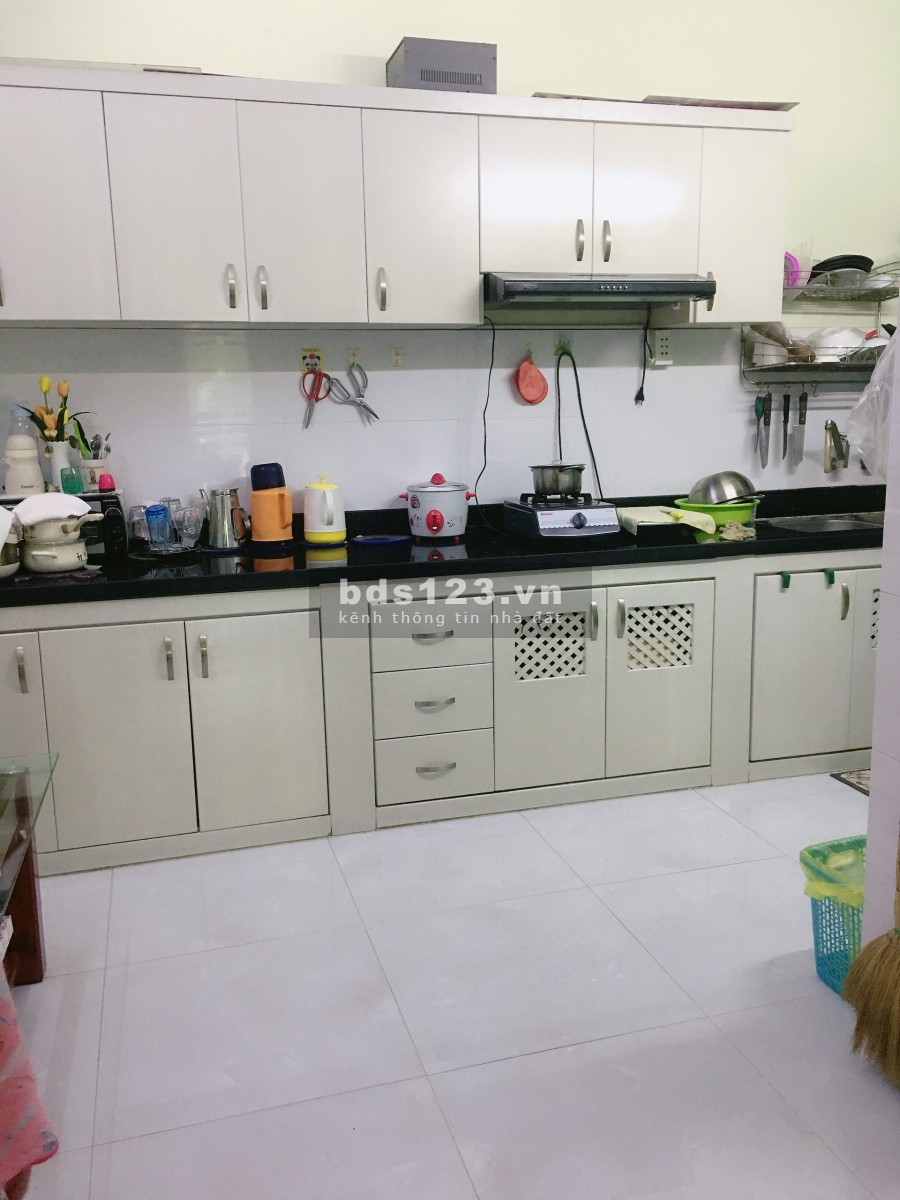 Bán nhà MTNB mới đẹp (4m x 12m) đường Lạc Long Quân, F.5, Quận 11.