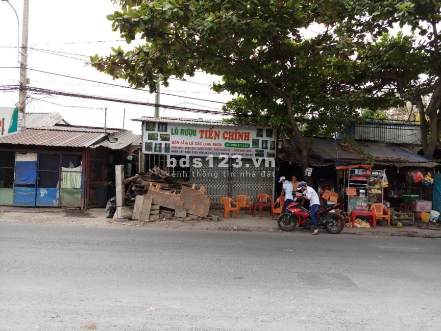 Cần bán nhà đất đã có thổ cư dt 825m2