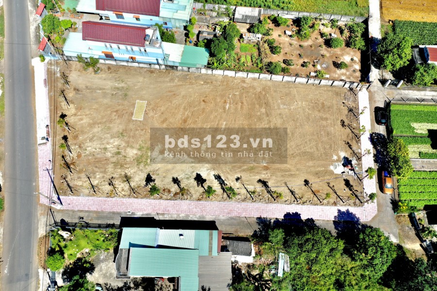 Đất chính chủ cần thanh lí ngay ven Hồ Châu Pha
