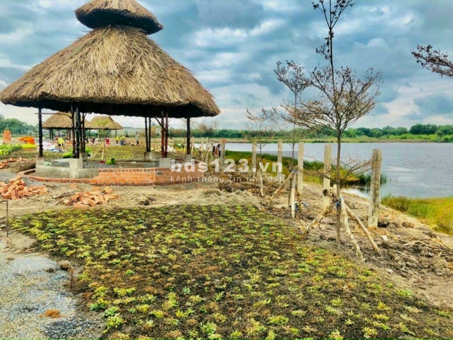 Bán đất Long An 2 mặt tiền 80m2 940TR, trả trước 500TR chuyển nhượng