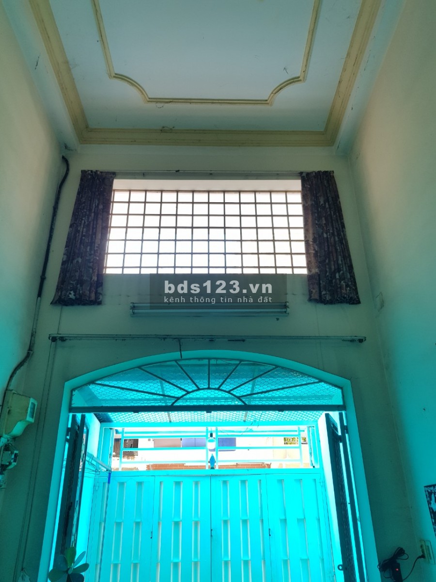 Cần tiền nên bán gấp nhà HXH 5m đường CMT8, Phường 7, Quận…