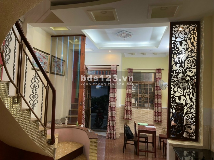Bán gấp nhà dt 49m2 1 trệt 1 lầu HXH Hoàng Hoa Thám, Phường 5, Quận Phú Nhuận, giá 5.7 tỷ