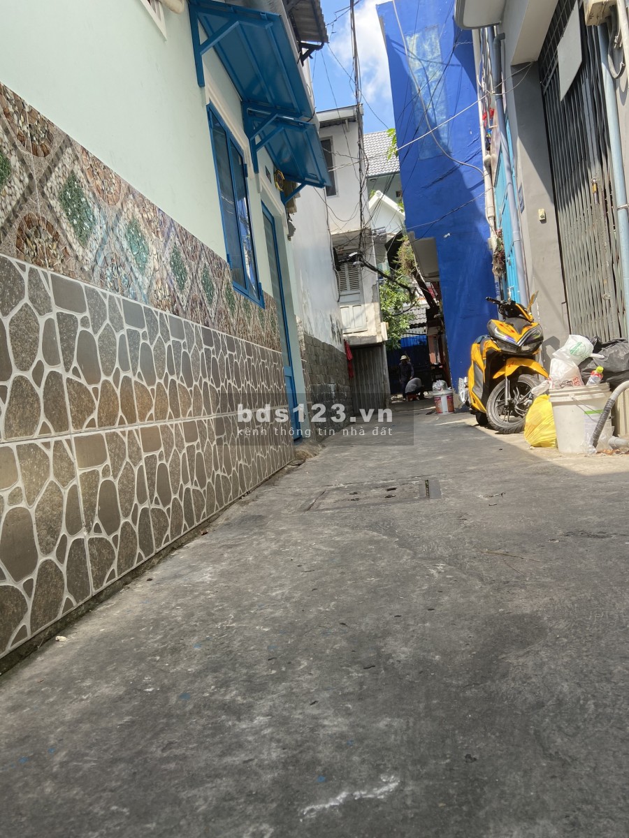 Bán nhà 1 lầu MT hẻm 230 Tôn Đản, Phường 8, Quận 4