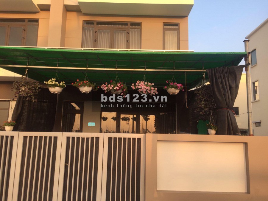 Chính chủ cần bán căn SHOPHOUES đường 26m giá tốt nhất thị trường lh. 0933004066