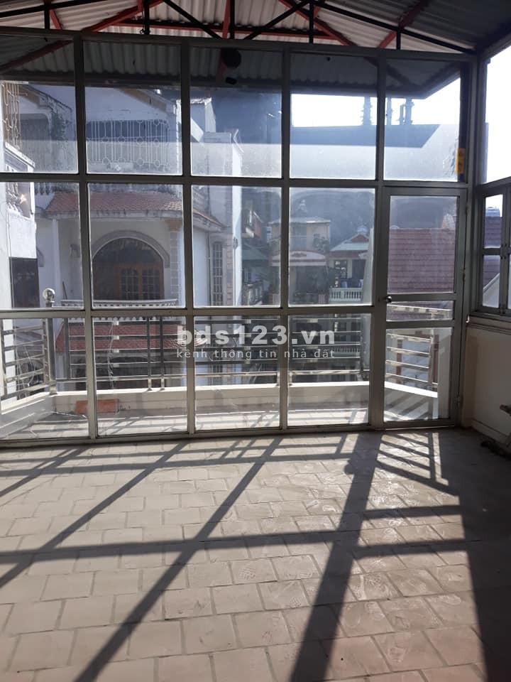 Nhà Tây hồ, 77m2, ga ra ô tô, kinh doanh
