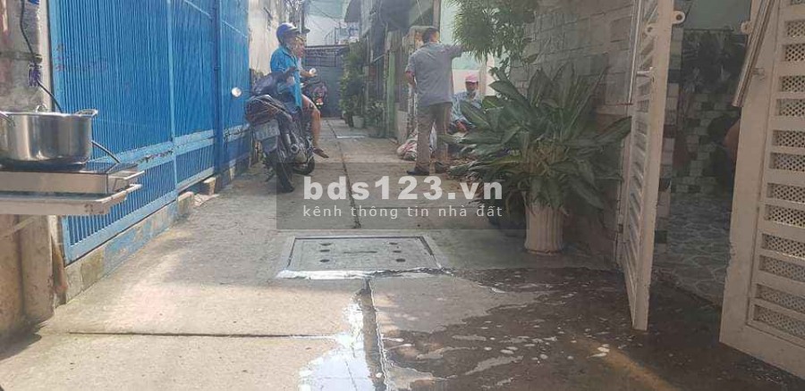 Phường 12 Tân Bình 2 lầu BTCT giá 4.2 tỷ. Nhà mới ở ngay