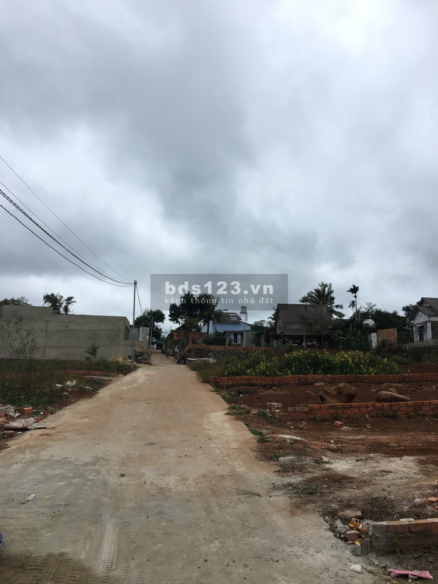 BÁN ĐẤT HẺM 434 Y MOAN RẼ TRÁI ( 5x23m - 590tr )