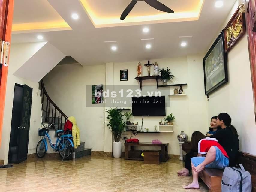 Nhỉnh 2 tỷ có nhà Đa Sĩ, 40m2x4T, mt 6m, tặng toàn bộ nội thất, nhà đẹp đón Tết