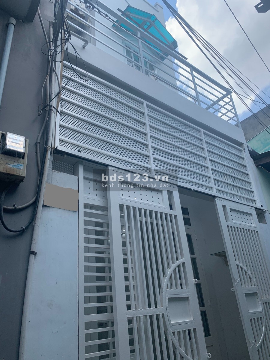 Bán nhà 1 lầu MT hẻm 230 Tôn Đản, Phường 8, Quận 4