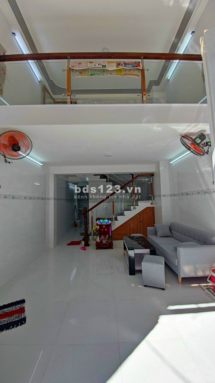 Bán nhà 3 tầng 4x9, 5PN hẻm 32 Ông Ích Khiêm Q11 giá 4ti88 TL
