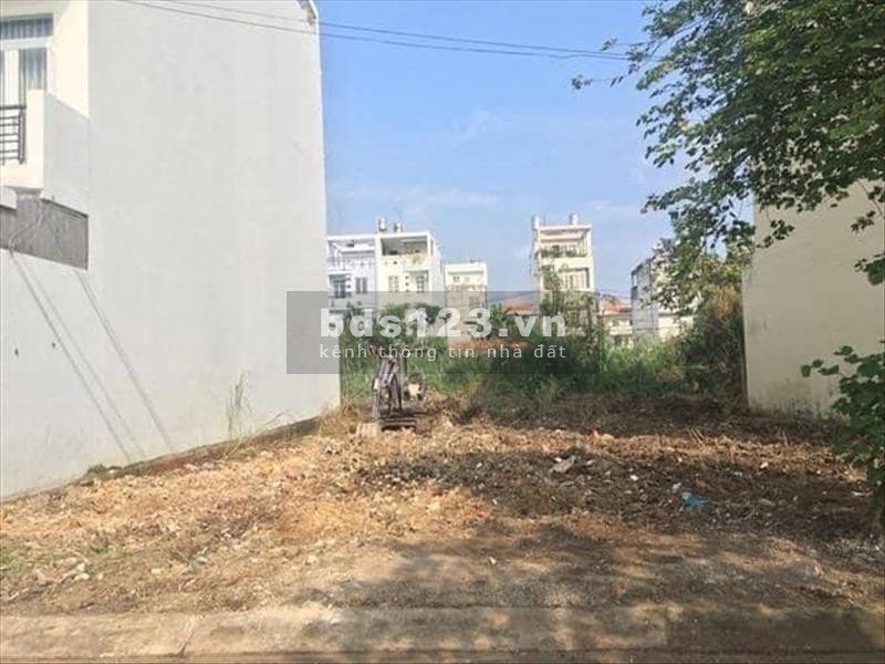 Kẹt tiền cần bán gấp lô đất gần chợ Tân Bửu. Nguyễn Hữu Trí vào 100m