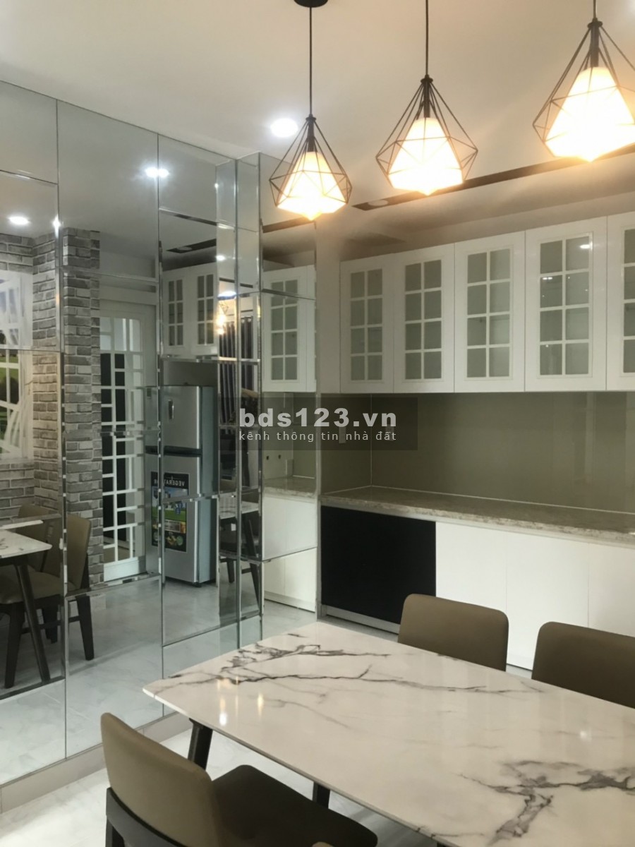 Cho thuê căn hộ 3 phòng ngủ Star Hill Phú Mỹ Hưng block E