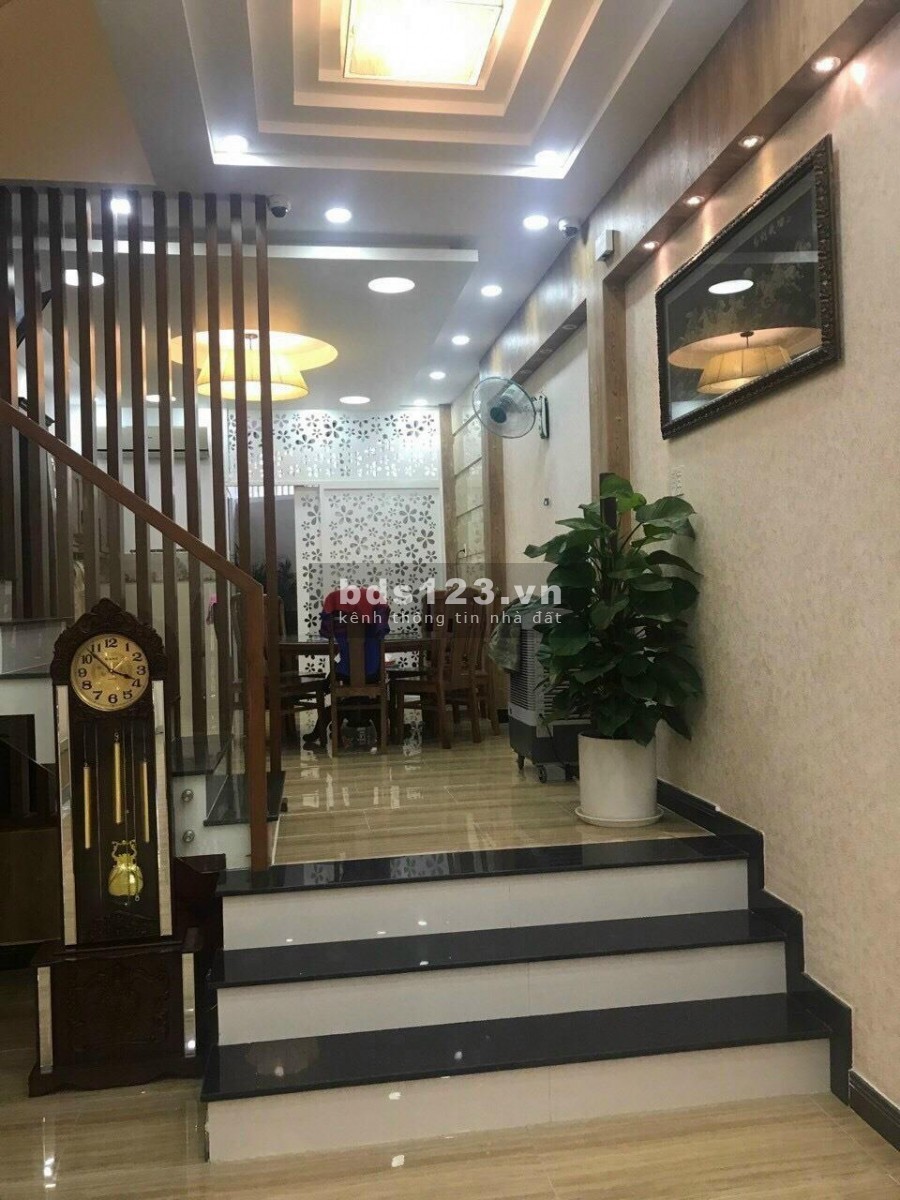 Bán nhà MẶT TIỀN 17 tỷ CƯ XÁ ĐÔ THÀNH Q10 DT: 5X10 GIÁ SỐC