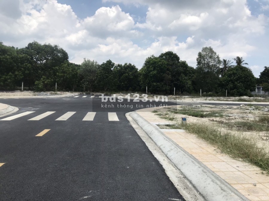 ĐẤT KHU ĐÔ THỊ HÀNH CHÍNH CAM LAM