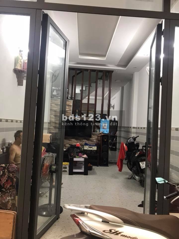 Nhà Quận 3 HXH 5M Chủ Gấp Bán Hạ Từ 7,6 tỷ còn 6,5 tỷ. Dt 42m2