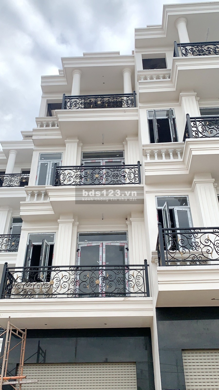 Nhà phố 2lầu/ST mặt tiền Tô Ngọc Vân P. Thạnh Xuân Q12
