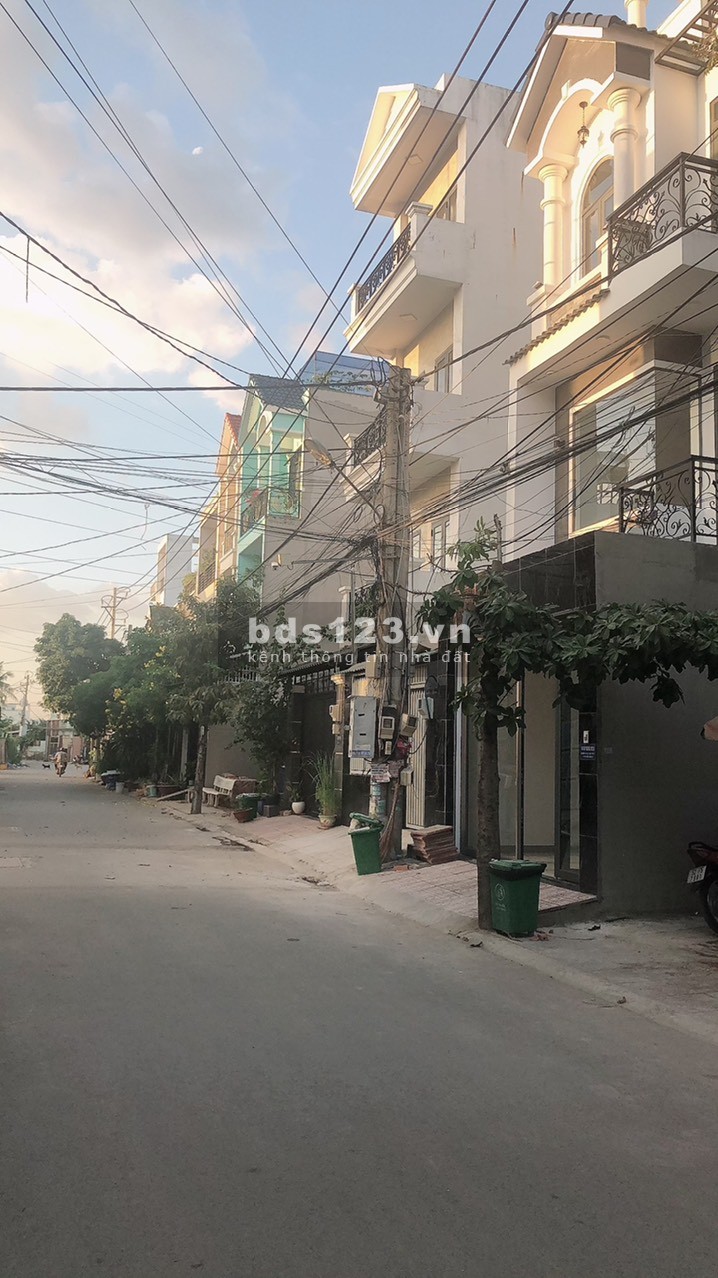 Bán Nhà Nguyên Căn 1 Trệt 3 Lầu Full Nội Thất Giá 4ty950