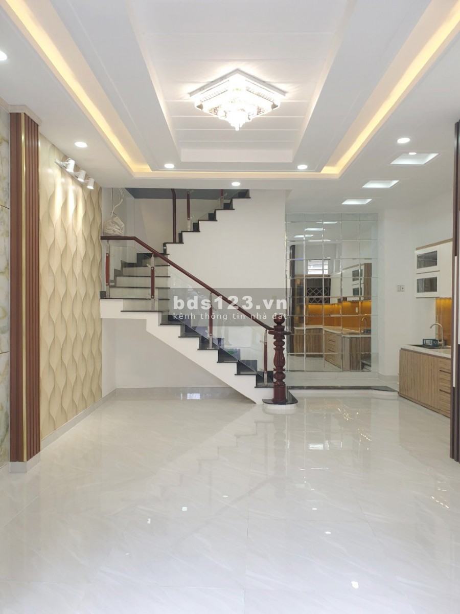 Nhà mới 3lầu/nở hậu (full nội thất) HXH 137 Âu Dương Lân P2 Q8