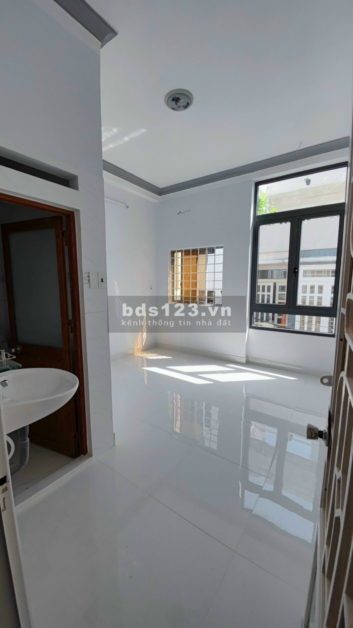 Bán nhà 3 tầng 4x9, 5PN hẻm 32 Ông Ích Khiêm Q11 giá 4ti88 TL