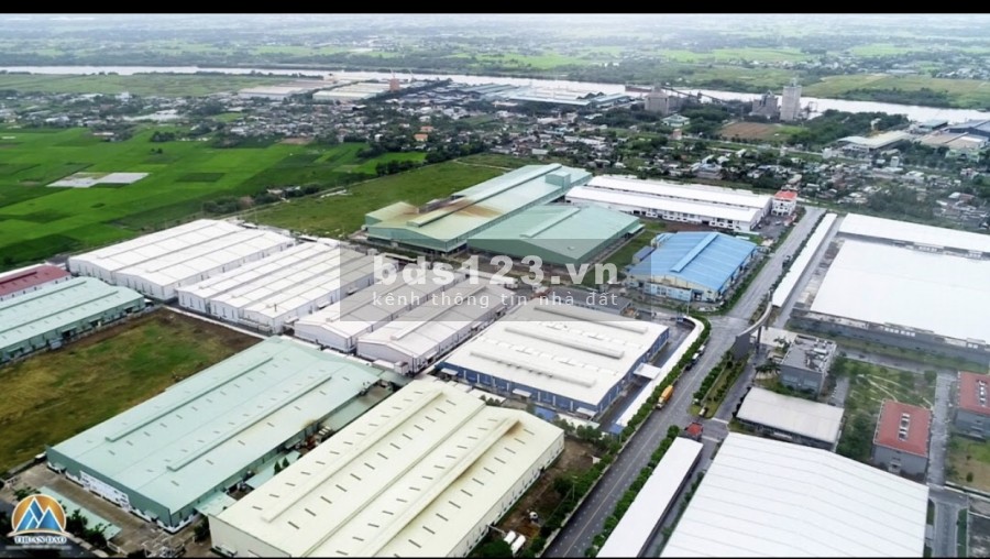 Kẹt vốn cuối năm xả hàng , lô 148m2 long an
