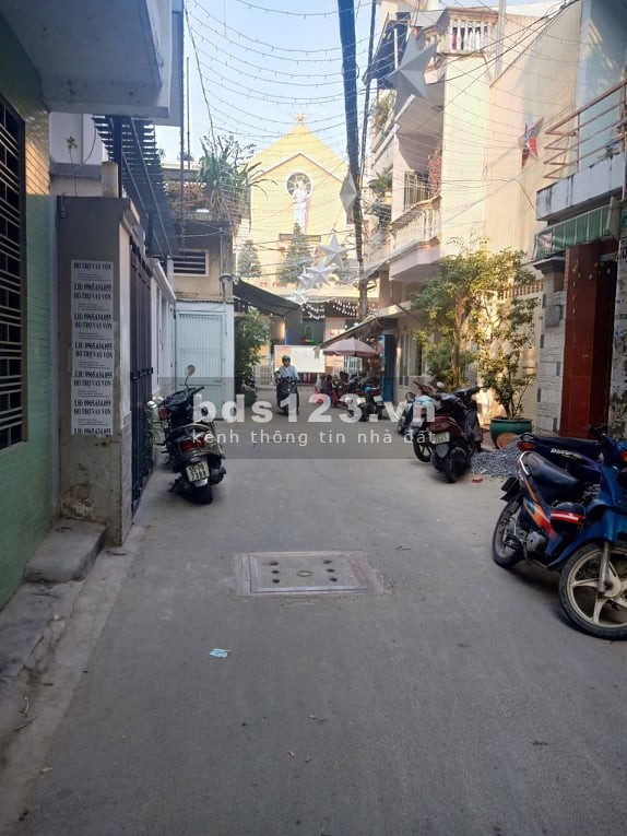 Cần tiền bán nhà gấp 9PN đường Lũy Bán Bích, Tân Phú, DT 80m2, Giá mềm 7 tỳ 7