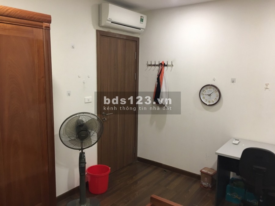 Cho thuê chung cư B14 Kim Liên, Phạm Ngọc Thạch, 75m2, 2PN thoáng mát có đồ giá 9tr/th 0988296228