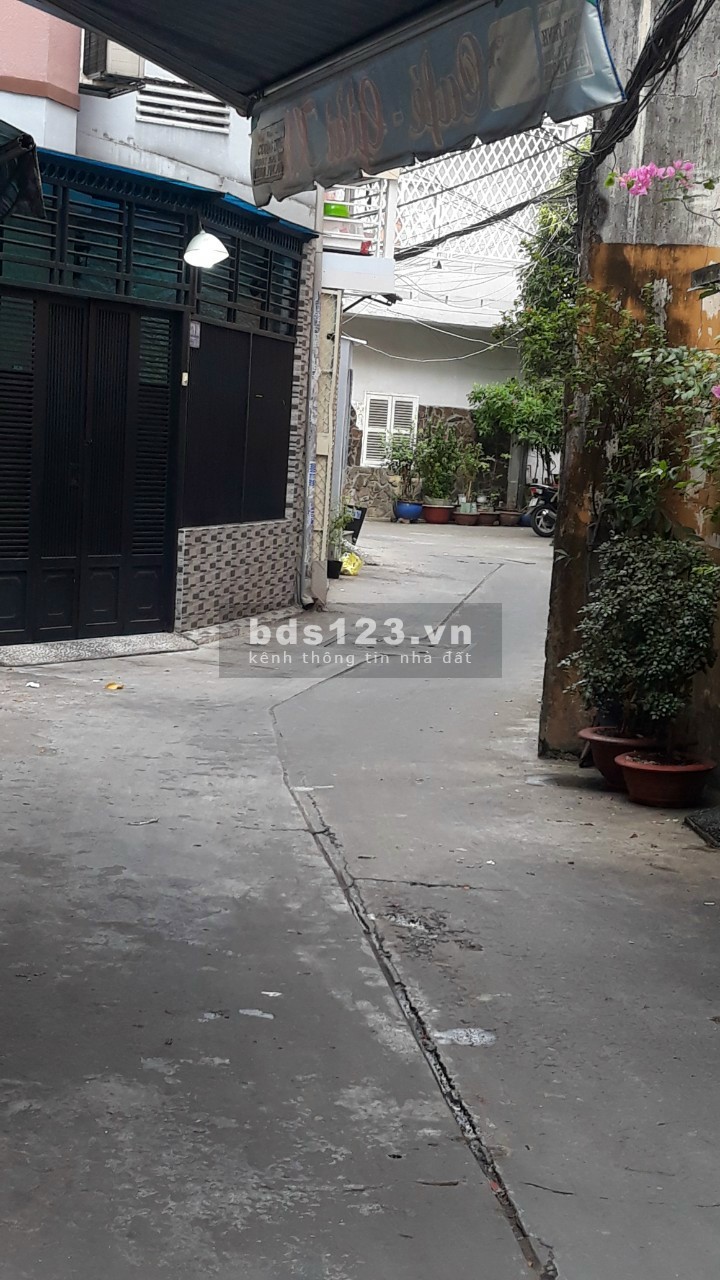Cần cho thuê trước tết nhà 1 trệt 3 lầu ST, DT 3.5x6.5m, hẻm ô tô Huỳnh Văn Bánh, P. 11, Phú Nhuận