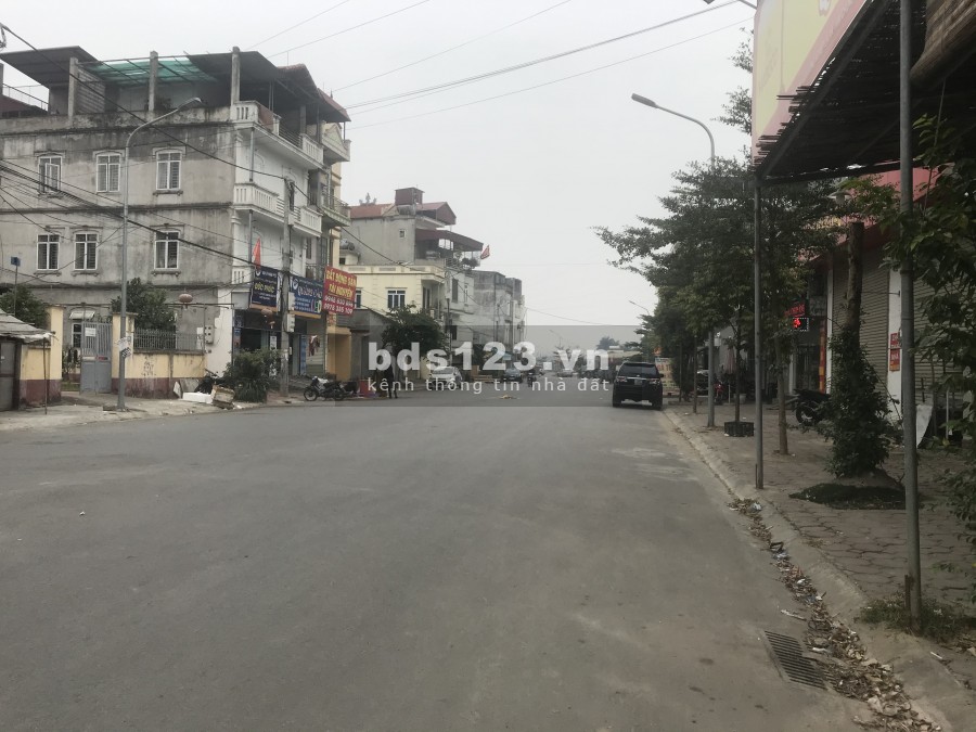 Thiếu tiền tiêu Tết bán nhanh mảnh đất dịch vụ Lai Xá
