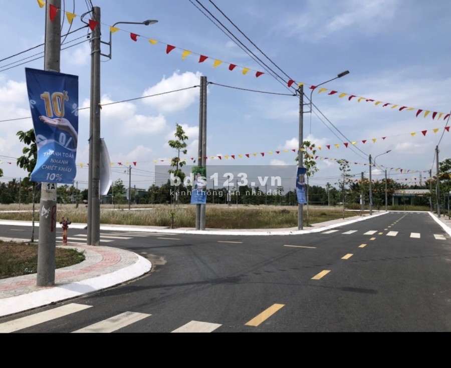 Kẹt vốn cuối năm xả hàng , lô 148m2 long an