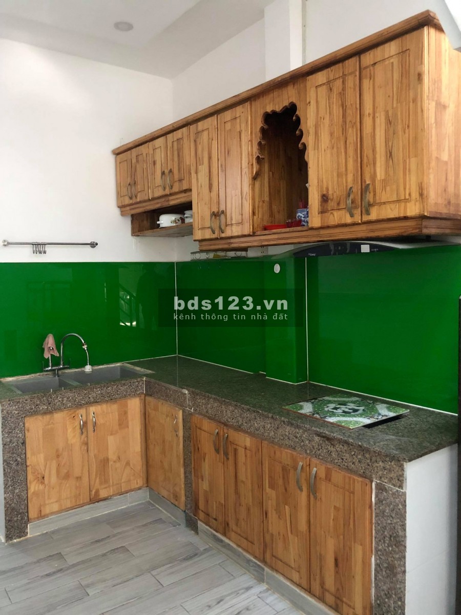 - Bán gấp nhà Sơn Kỳ, Tân Phú xe hơi đổ cửa, giá đầu tư. Diện tích 45m2.