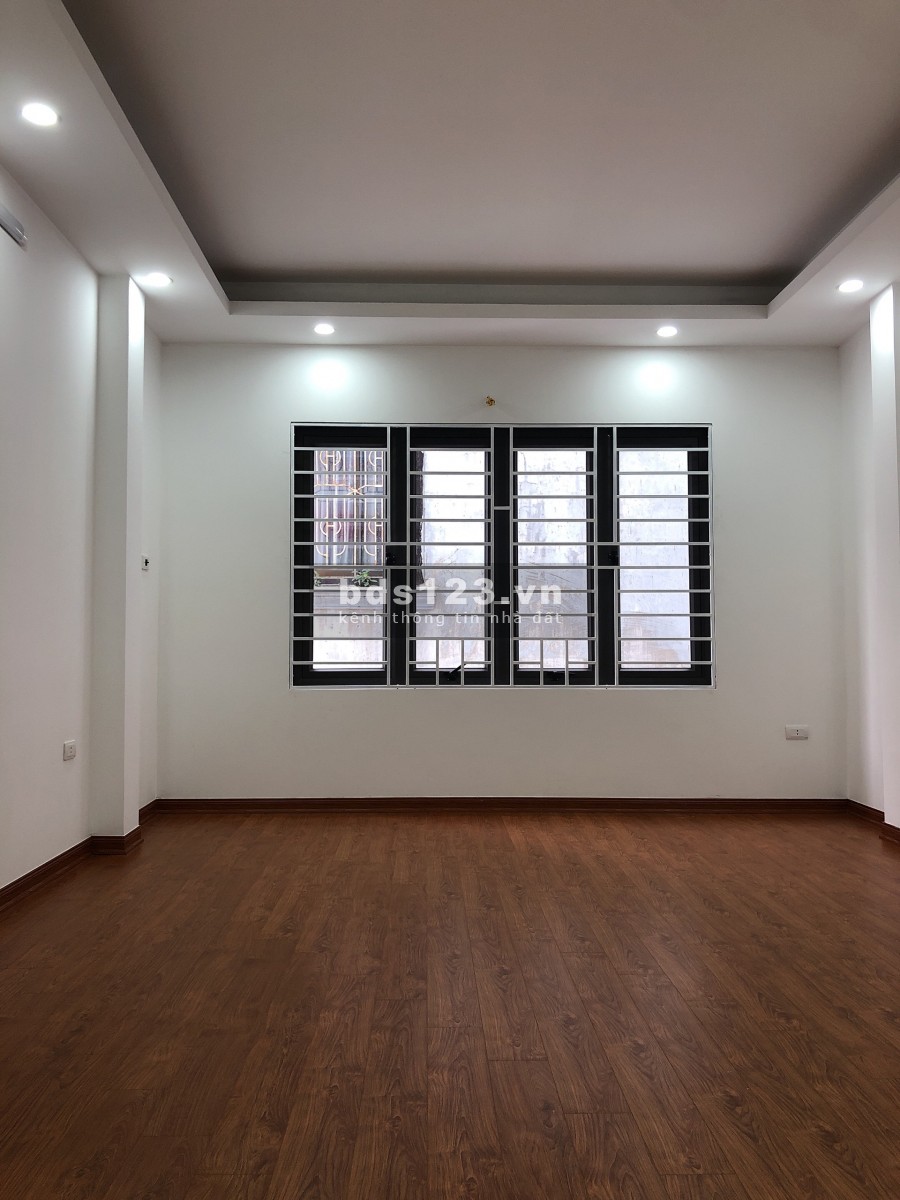 BÁN NHÀ TỔ 24 THƯỢNG THANH, LONG BIÊN - 31m2 x 5 TẦNG, nhà đẹp ở ngay, nhỉnh 2 tỷ
