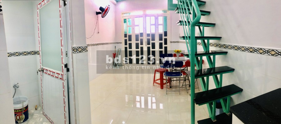 Bán Nhà C4 Phạm Hùng 1 Trệt 1 Lầu 2PN giá rẻ