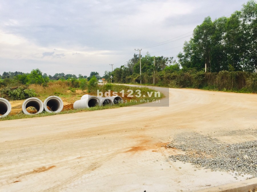 Chính chủ cần bán lô 2 mặt tiền đường 8m 12*20m2. Phường Hắc Dịch cạnh khu CN cao