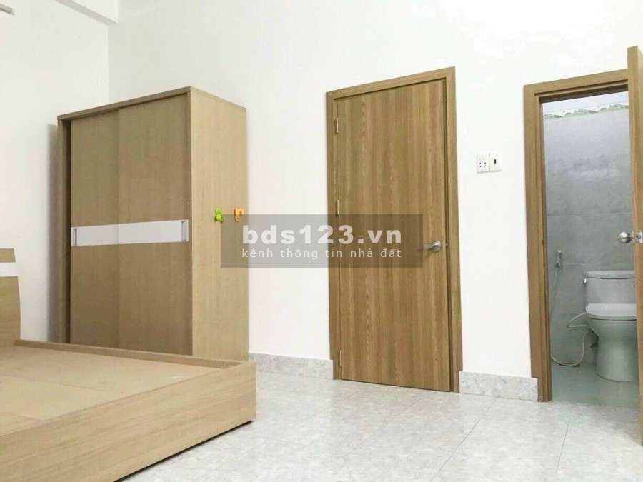 Nhà 4 tầng, xe hơi đỗ cửa. Cạnh Phố Nướng Tân Sơn Nhì. 4.9 tỷ