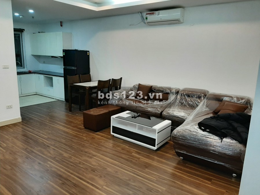 Bán chung cư KĐT Resco Cổ Nhuế, Phạm Văn Đồng 80m2 2PN BC hướng Đông, SĐCC giá 1,720 tỷ 0988296228