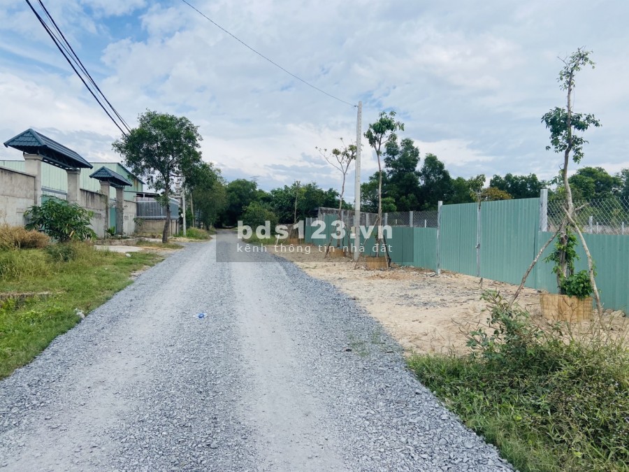 Đất vườn Củ Chi 1010m2 giá 1ty1 xã Tân Phú Trung
