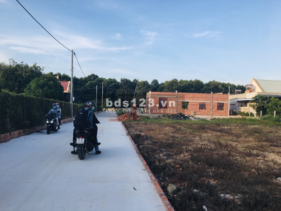 Cần bán lô đất gần chợ đêm HỒ TRÀM và NovaWonder, 221m2 giá 3.39 tỷ