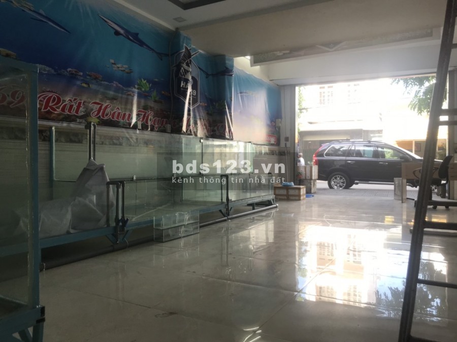 Cho thuê nhà mặt tiền chợ Phạm Văn Bạch 150m2 giá 15tr