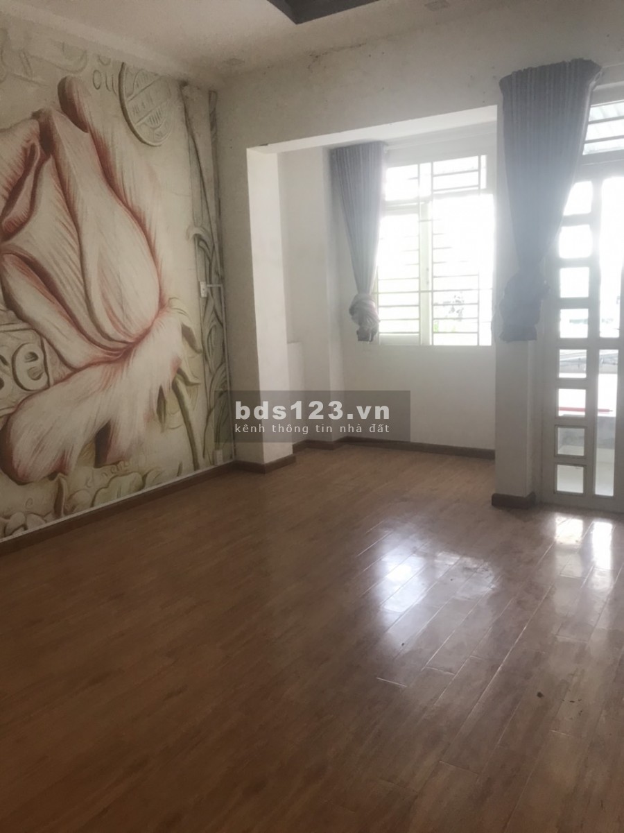 Cho thuê nhà mặt tiền chợ Phạm Văn Bạch 150m2 giá 15tr