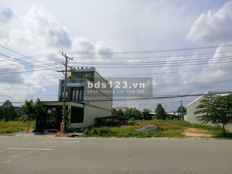 CHÍNH CHỦ BÁN GẤP: NHÀ TRỌ VÀ 450M2 ĐẤT THỔ CƯ NGAY KCN, SỔ RIÊNG SANG TÊN NHANH
